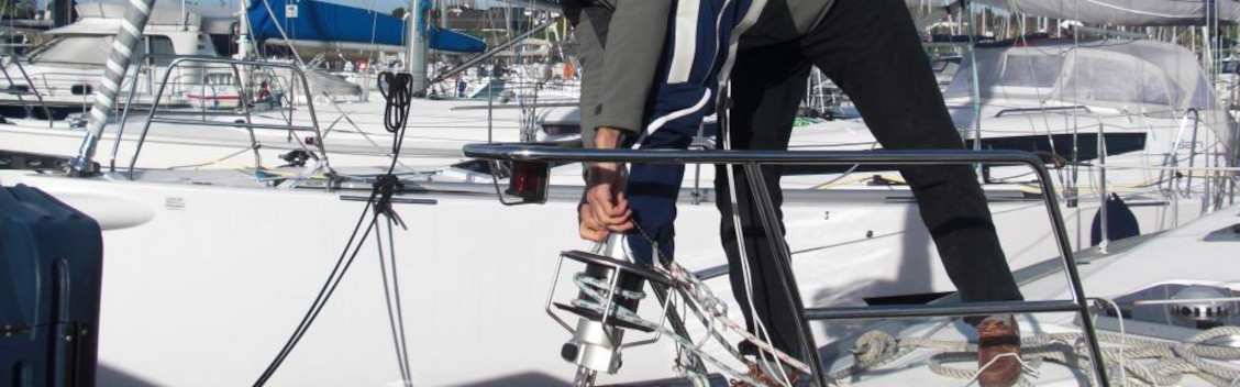 Comment installer un fourreau de génois ?